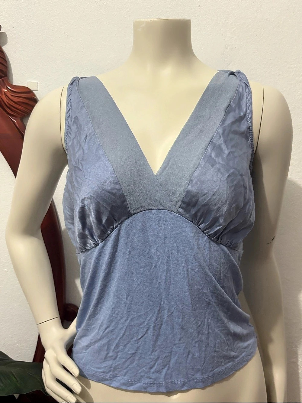 Y2K Kenneth Cole New York V-Neck Silk Trim Tank Top Periwinkle Blue Size Medium